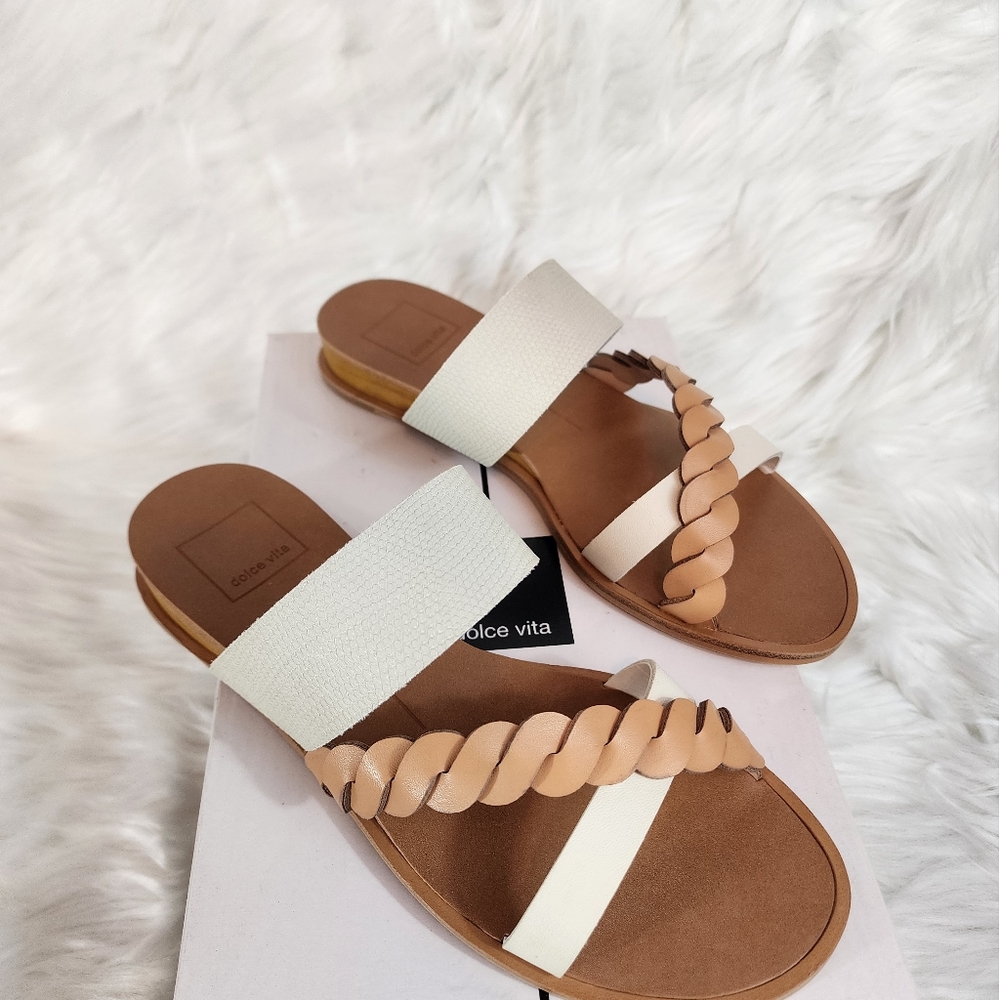 Dolce Vita Womens Penelope Slip On Casual Slide Sandals